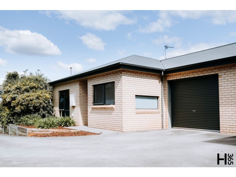 2/54 Percy Street, Devonport TAS 7310