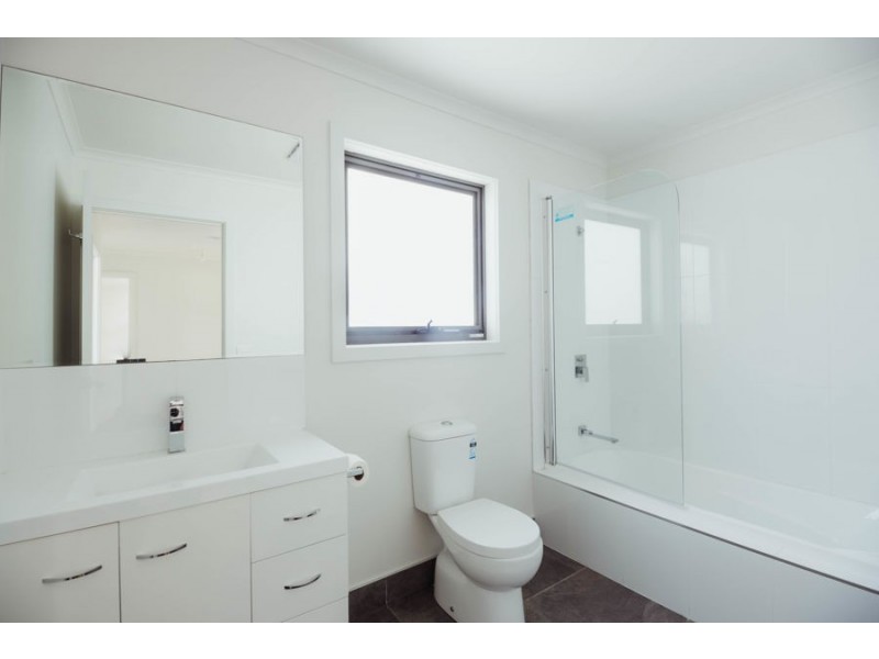 2/4 Chardonnay Drive, Hawley Beach TAS 7307