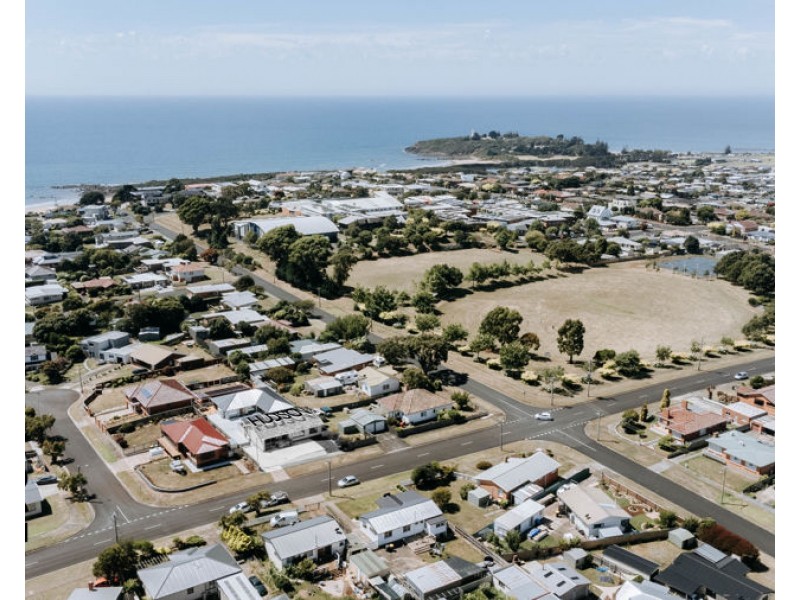 142 Nicholls Street, Devonport TAS 7310