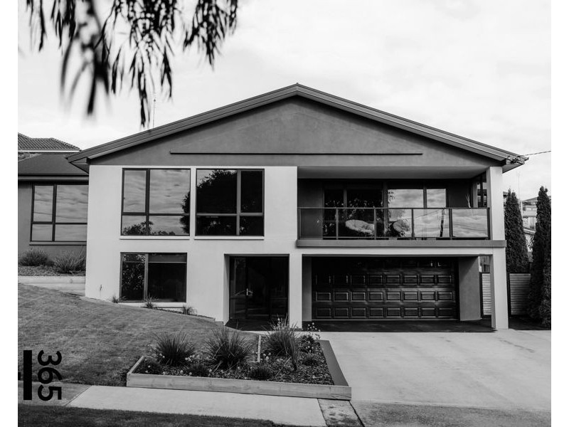 5 Westbury Place, Devonport TAS 7310
