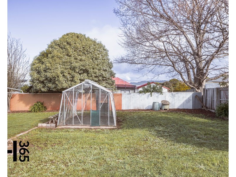 1 Murfet Crescent, Devonport TAS 7310