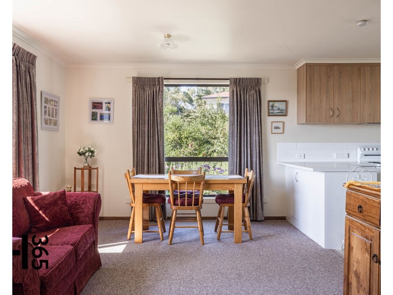 2/49 Shaw Street, Miandetta TAS 7310