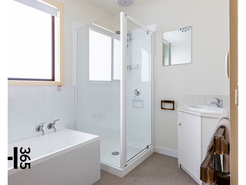 2/49 Shaw Street, Miandetta TAS 7310