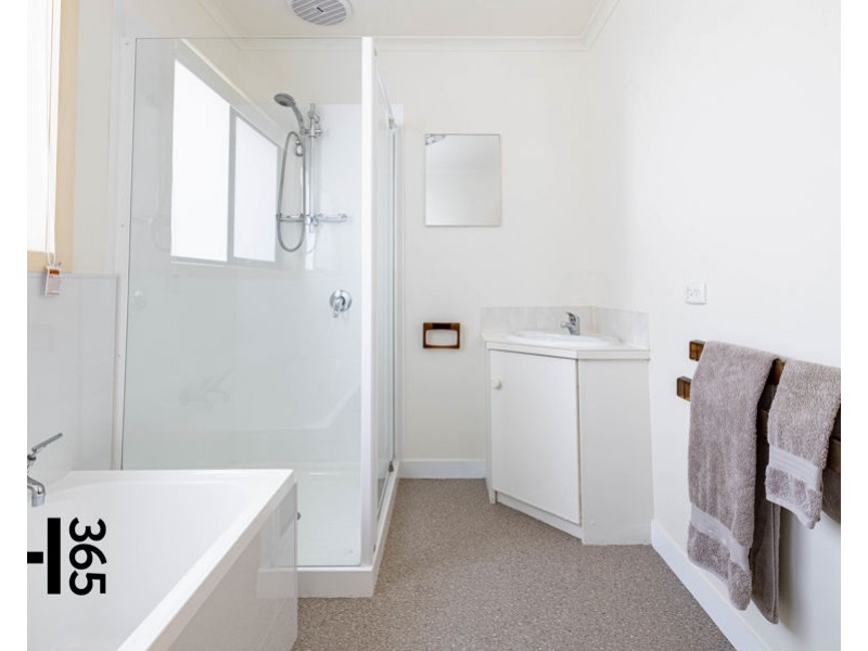 2/49 Shaw Street, Miandetta TAS 7310