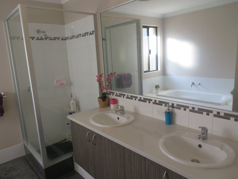 71 Gaebler Road, Hammond Park WA 6164