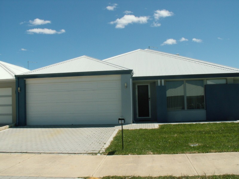 10 Johnsonia Bend, Hammond Park WA 6164