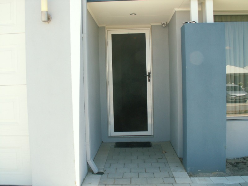 10 Johnsonia Bend, Hammond Park WA 6164