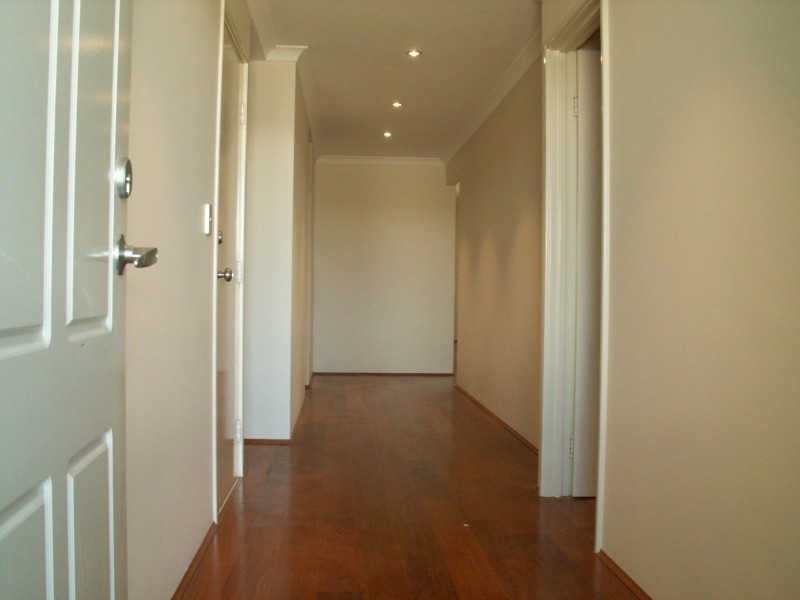 10 Johnsonia Bend, Hammond Park WA 6164