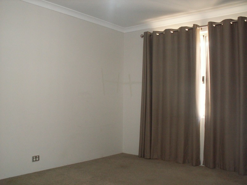 10 Johnsonia Bend, Hammond Park WA 6164