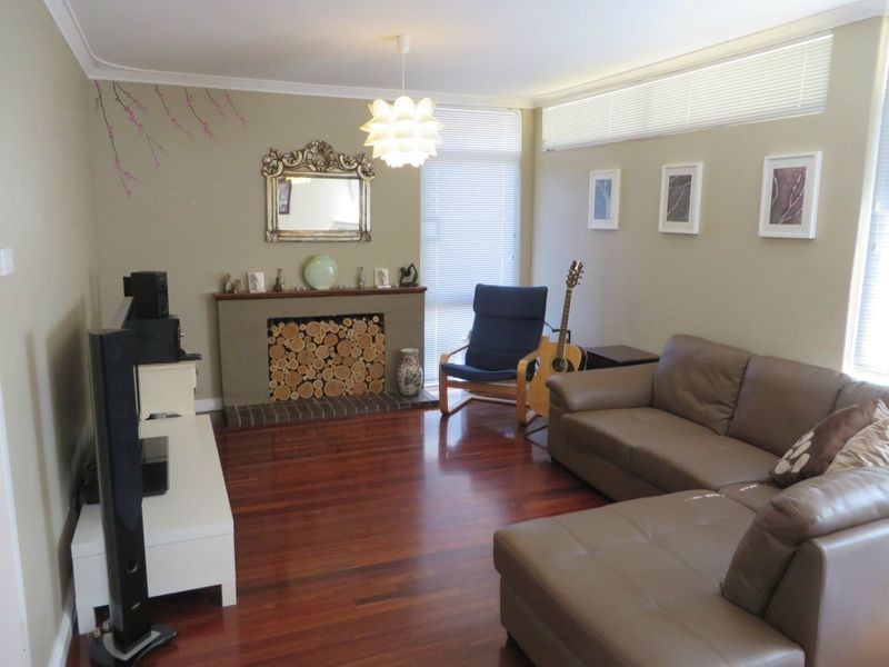 45 Inkpen Way, Orelia WA 6167