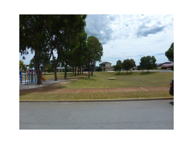 10 Platypus Parkway, Beeliar WA 6164