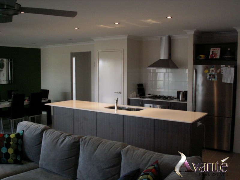 12/42 Baler Court, Hammond Park WA 6164