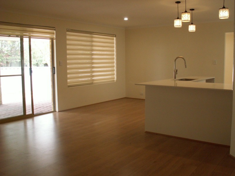 25 Brandon Mews, Parmelia WA 6167