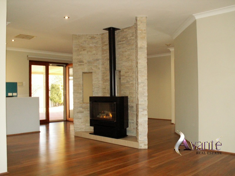 18 Gerosa Place, Alexander Heights WA 6064