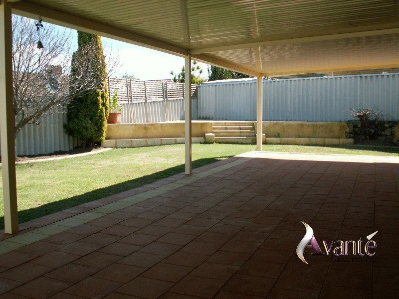 18 Gerosa Place, Alexander Heights WA 6064