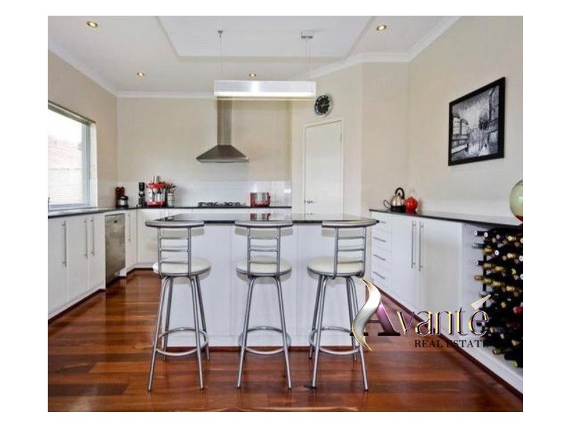 10 Platypus Parkway, Beeliar WA 6164