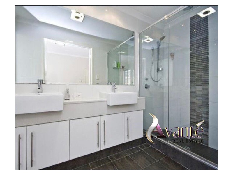 10 Platypus Parkway, Beeliar WA 6164