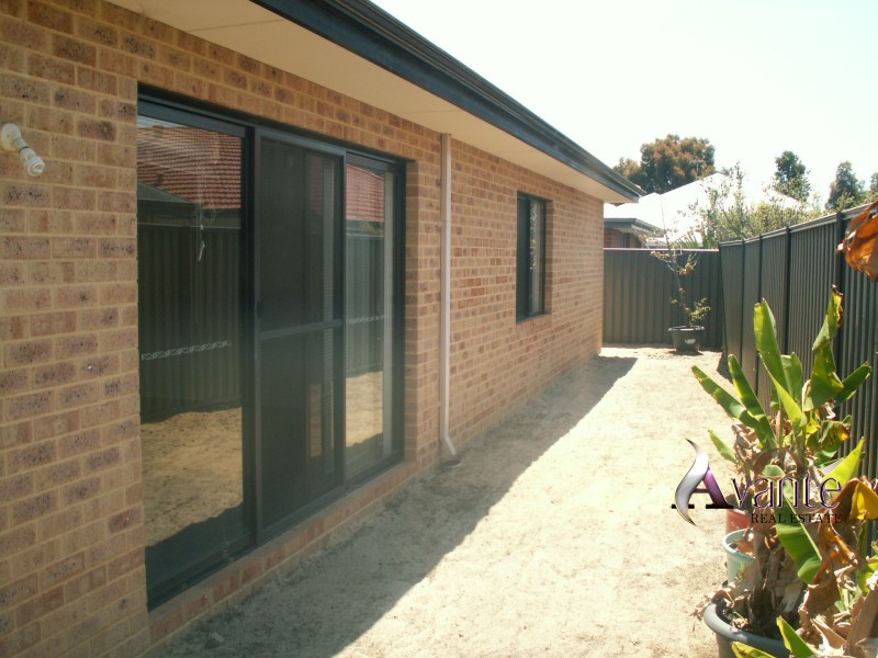 6 Delmar Avenue, Harrisdale WA 6112