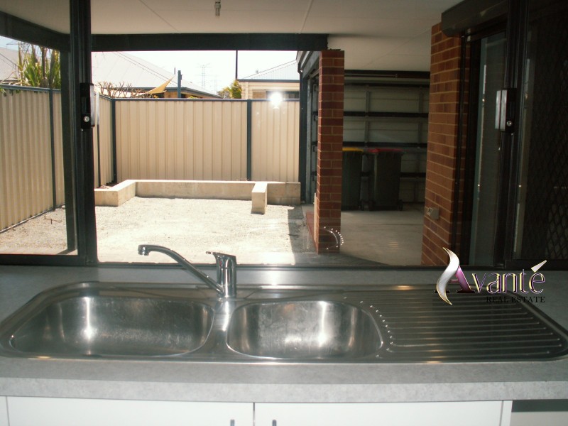 6 Covington Loop, Success WA 6164