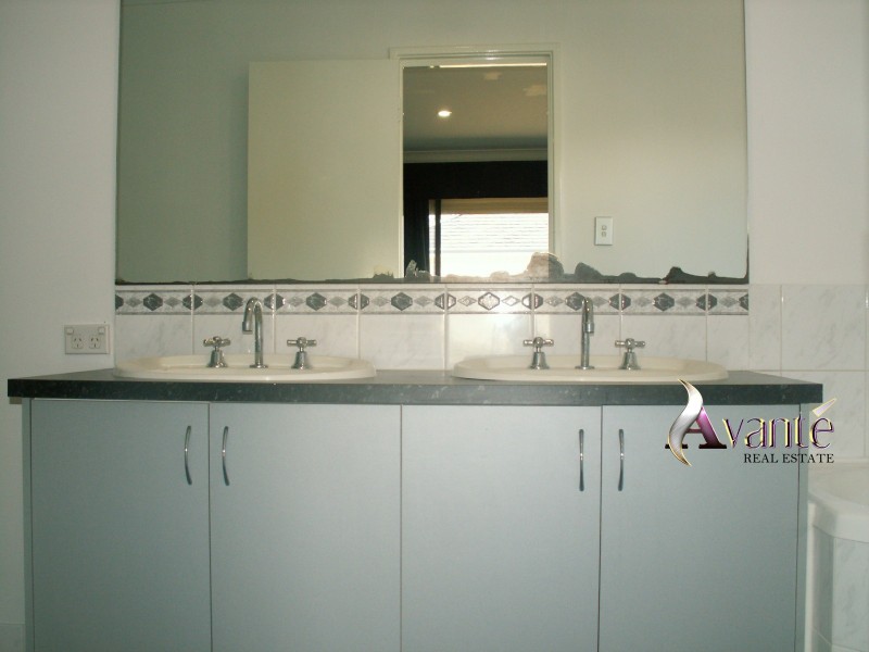 6 Covington Loop, Success WA 6164