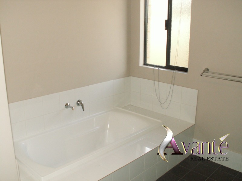 71 Gaebler Road, Hammond Park WA 6164