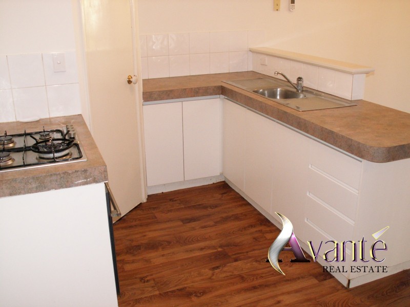 8/268 Wharf Street, Queens Park WA 6107