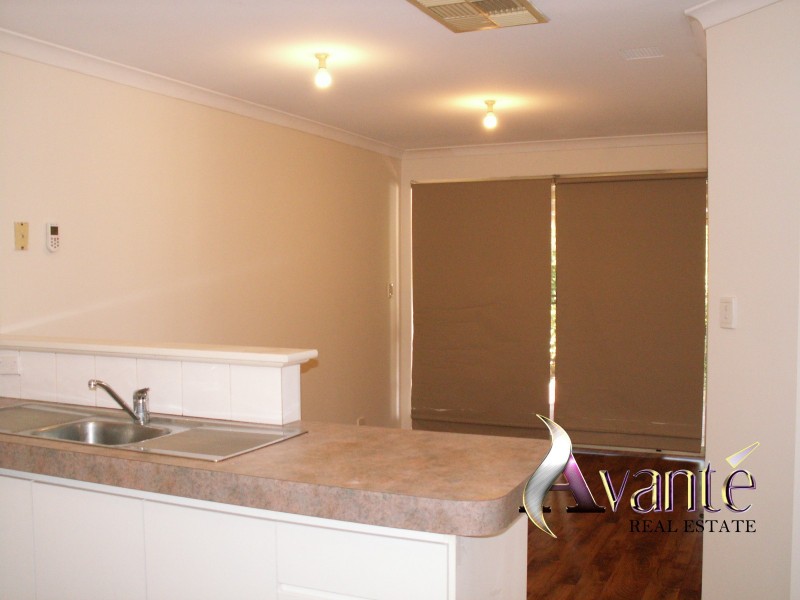 8/268 Wharf Street, Queens Park WA 6107