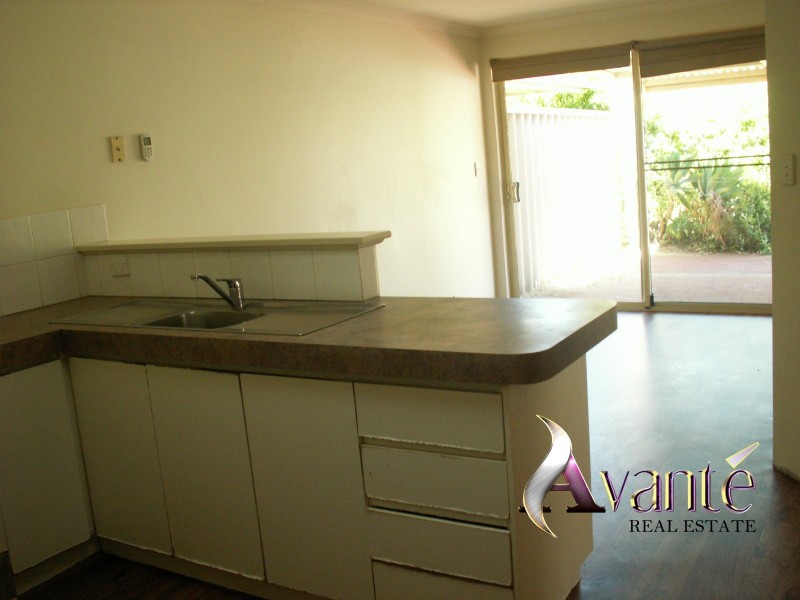 8/268 Wharf Street, Queens Park WA 6107