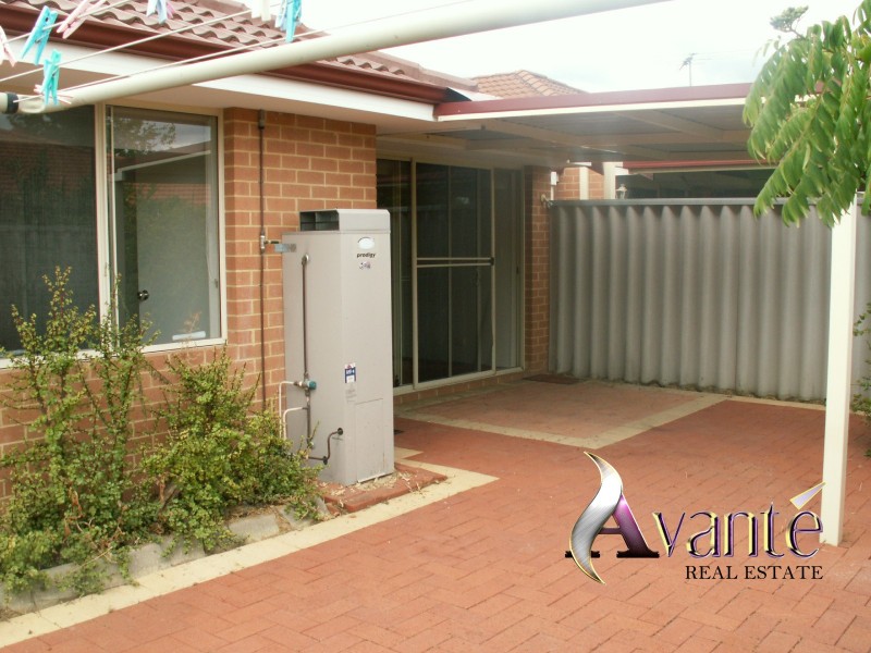 8/268 Wharf Street, Queens Park WA 6107