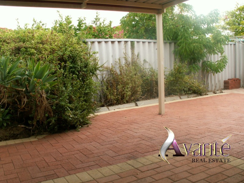 8/268 Wharf Street, Queens Park WA 6107