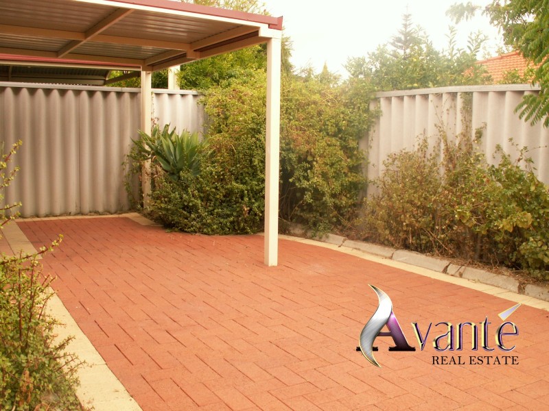 8/268 Wharf Street, Queens Park WA 6107