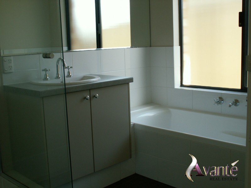 42 Botany Parade, Hammond Park WA 6164