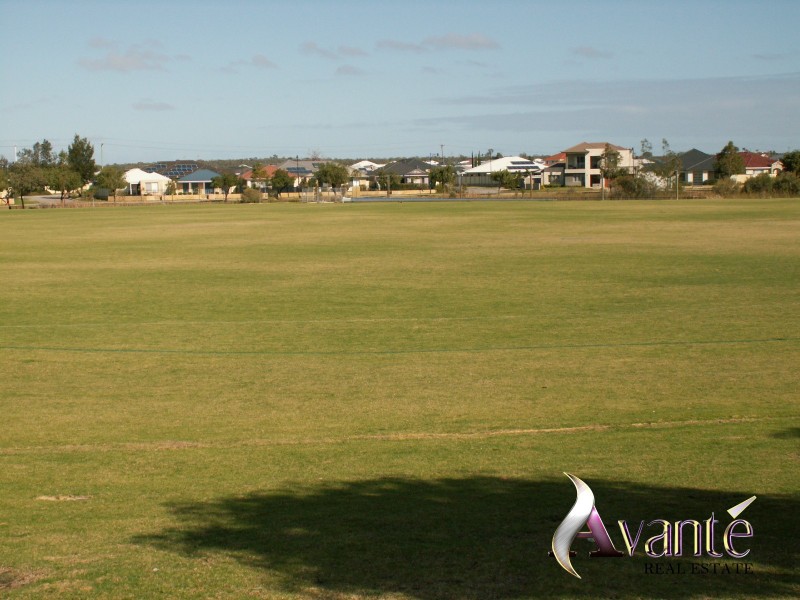 42 Botany Parade, Hammond Park WA 6164