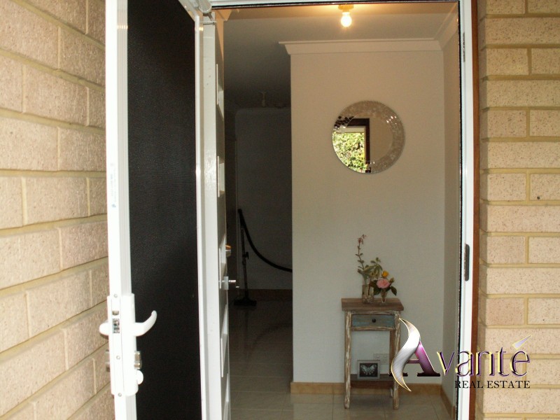 2A  Kingston Place, Kardinya WA 6163