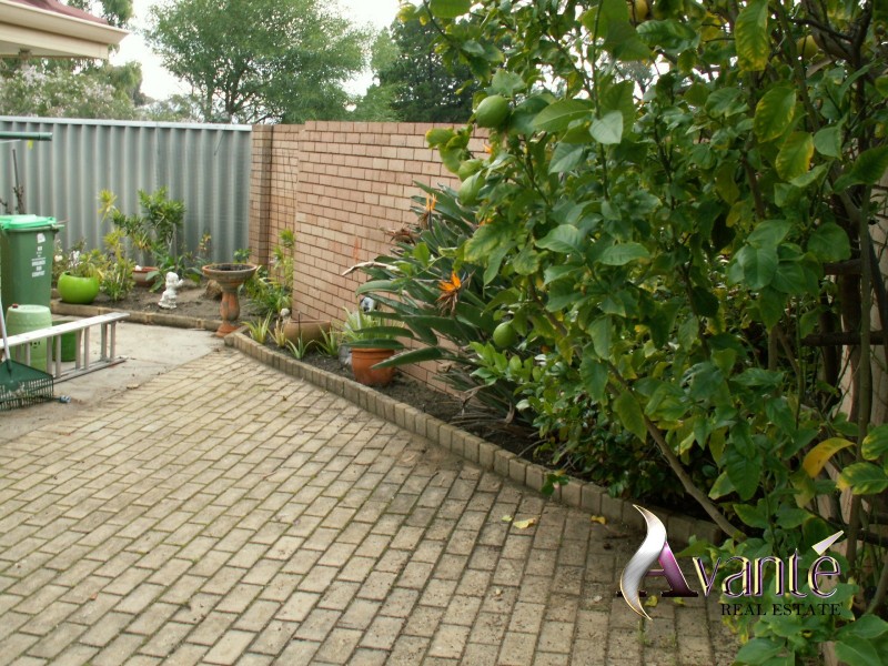 2A  Kingston Place, Kardinya WA 6163