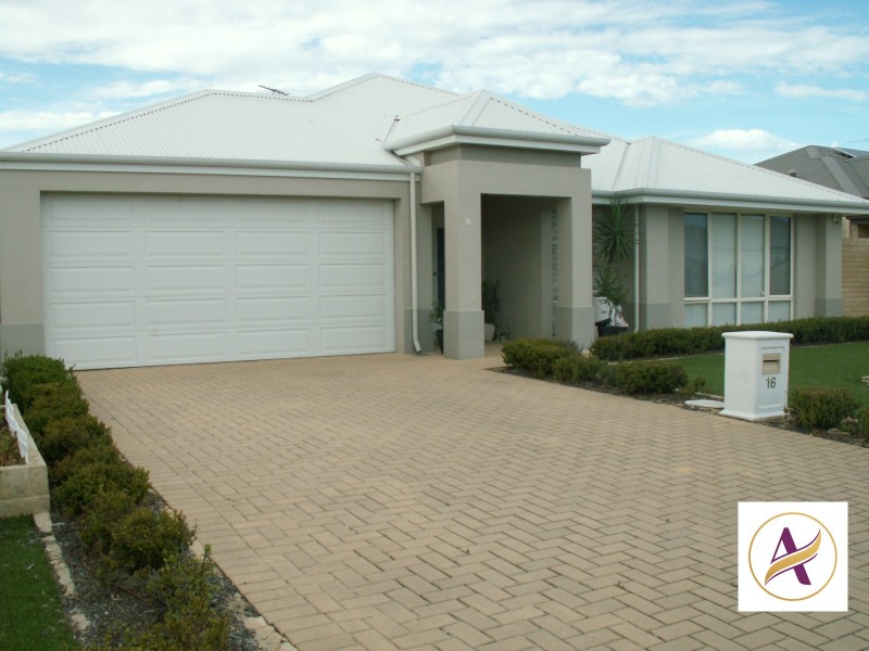 16 Moonah Way, Hammond Park WA 6164