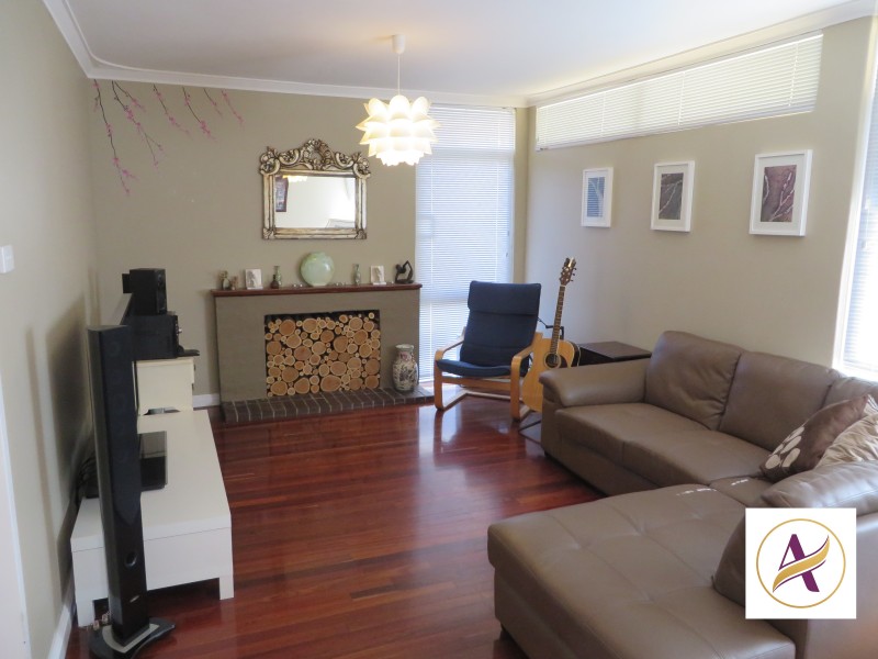 45 Inkpen Way, Orelia WA 6167