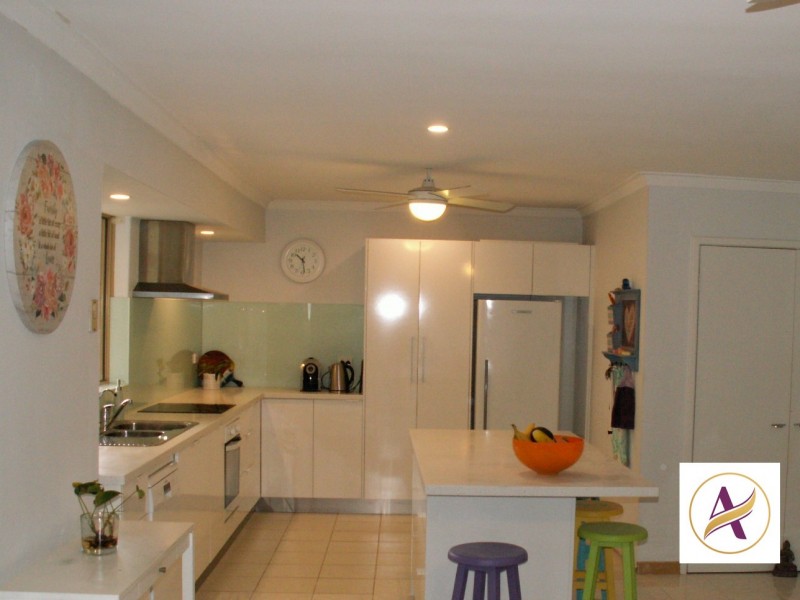 2A  Kingston Place, Kardinya WA 6163