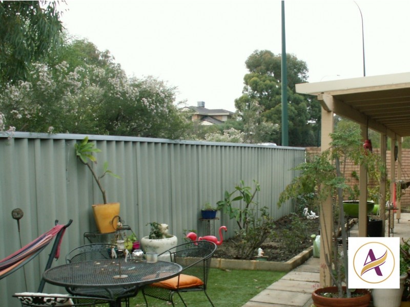 2A  Kingston Place, Kardinya WA 6163