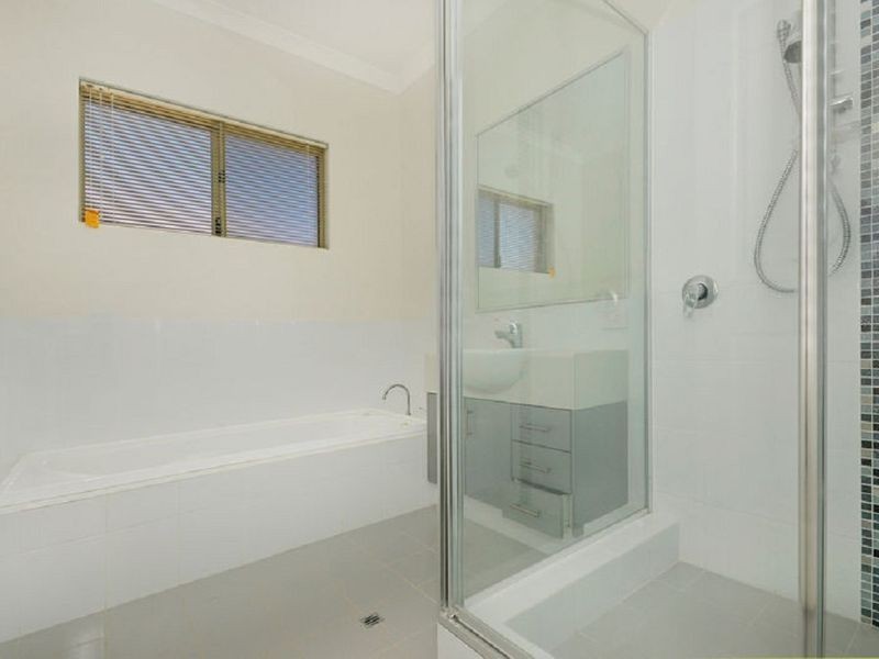 9 Koroit Way, Aveley WA 6069
