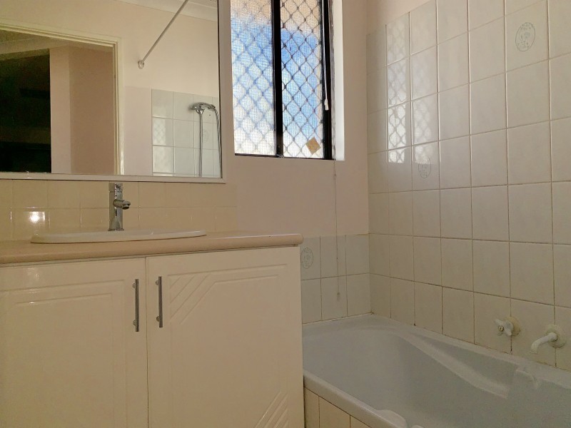 2 Emblem Loop, Alexander Heights WA 6064