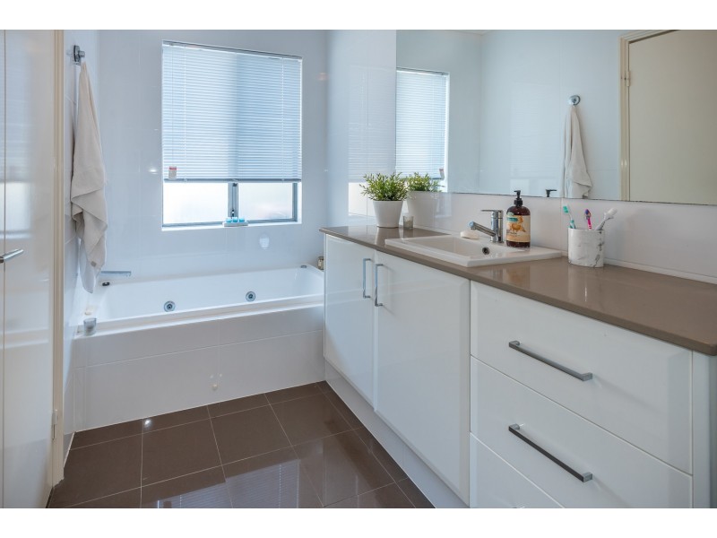 103C Shakespeare Avenue, Yokine WA 6060