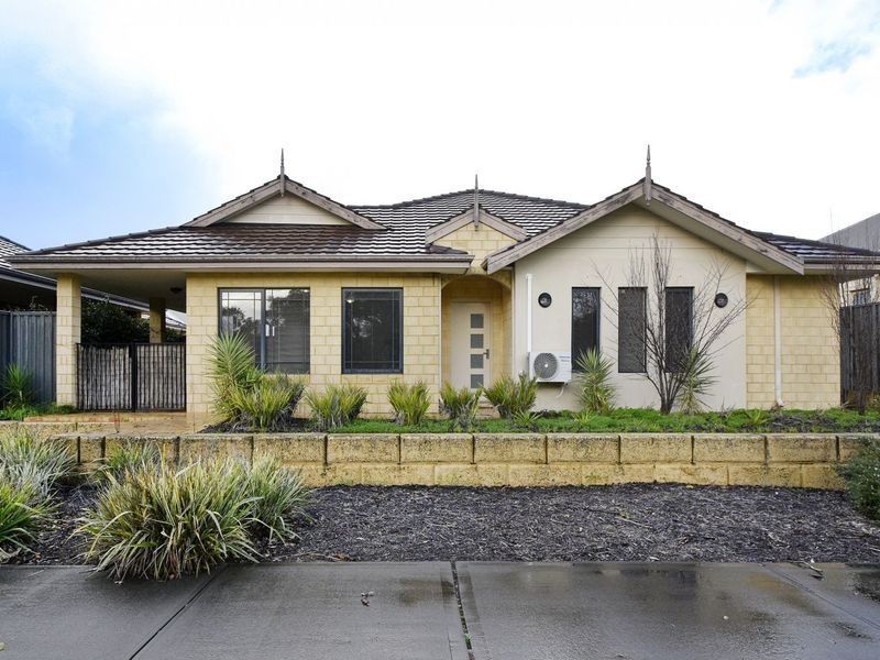 11 Ollave Circuit, Aveley WA 6069