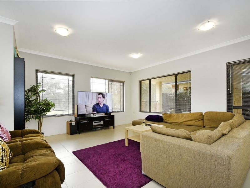 11 Ollave Circuit, Aveley WA 6069