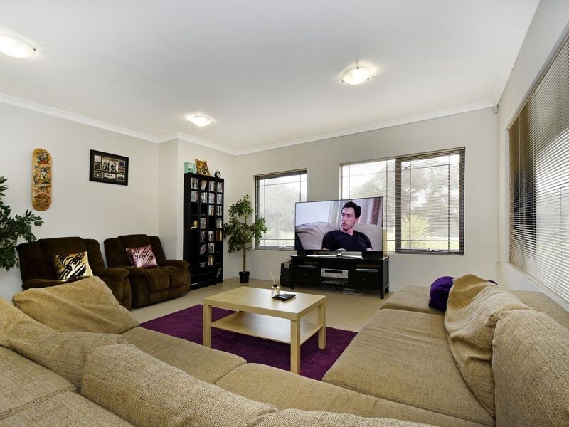 11 Ollave Circuit, Aveley WA 6069