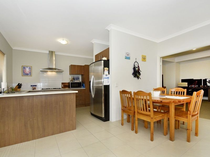 11 Ollave Circuit, Aveley WA 6069