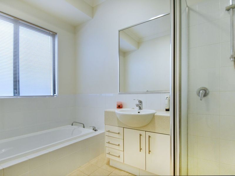 11 Ollave Circuit, Aveley WA 6069
