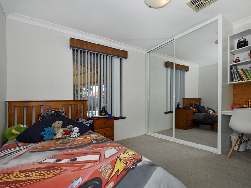 9 Waterloo Court, Alexander Heights WA 6064