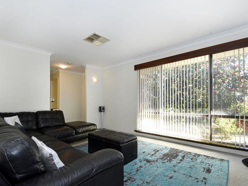 9 Waterloo Court, Alexander Heights WA 6064