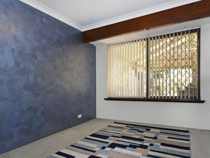 9 Waterloo Court, Alexander Heights WA 6064